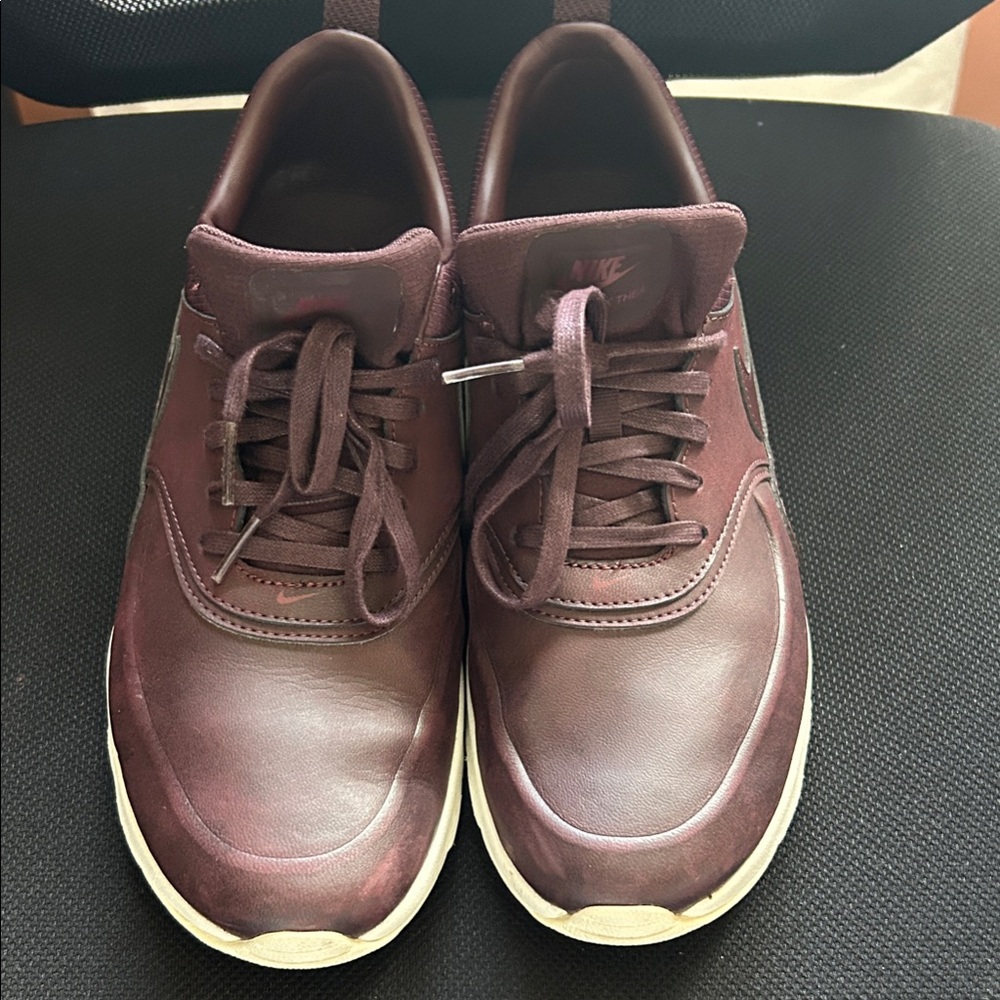 Nike Women's Burgundy Sneakers size 9